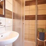 ゲストハウス Hotelowe Gosciniec シェドルツェ